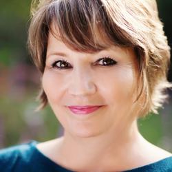 All Amanda Stevens Books in Order (Complete List) | Readupnext.com