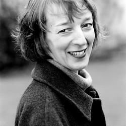 All Judith Lennox Books in Order (Complete List) | Readupnext.com